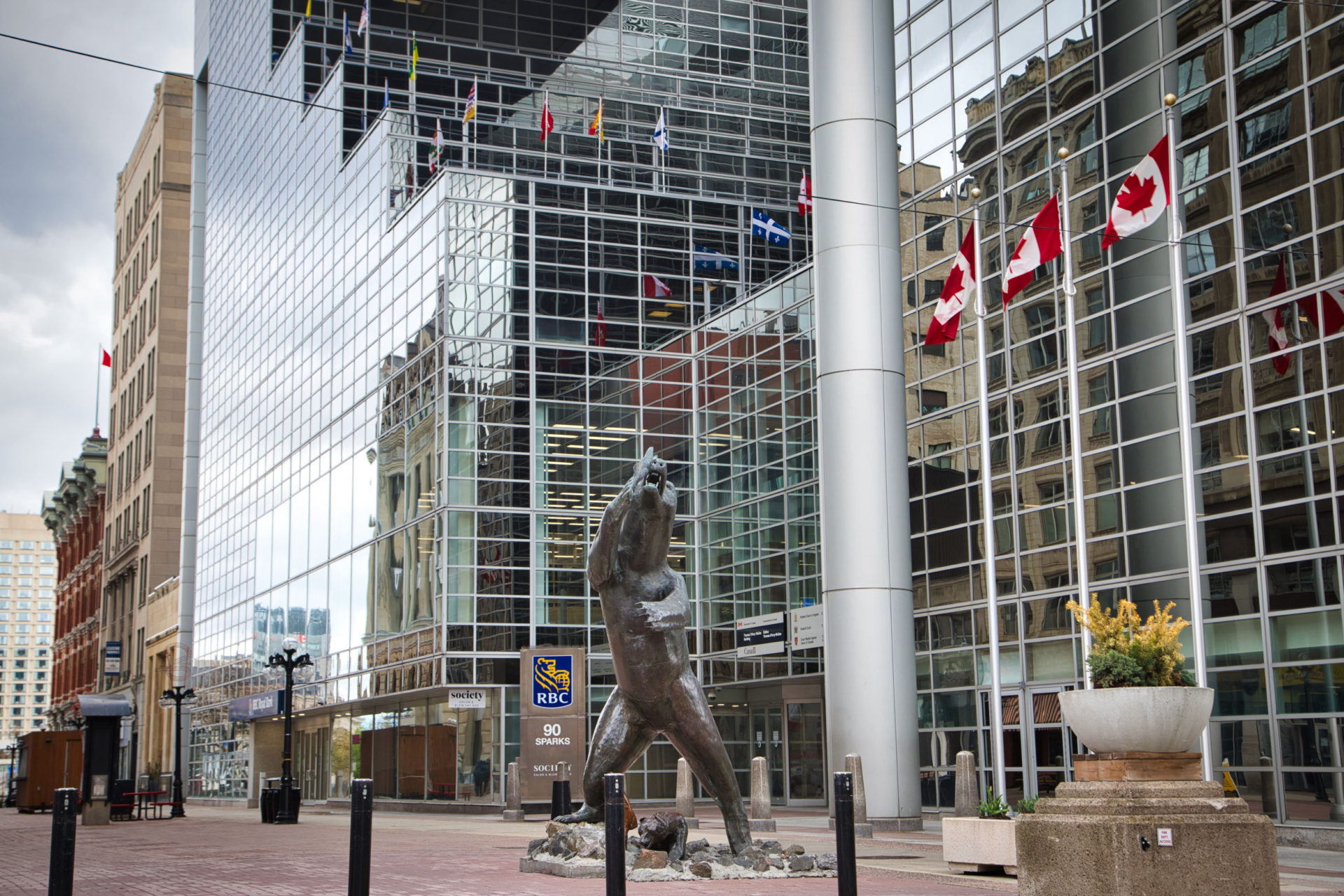 Bestuursdienst rechtbanken van de Canadese regering